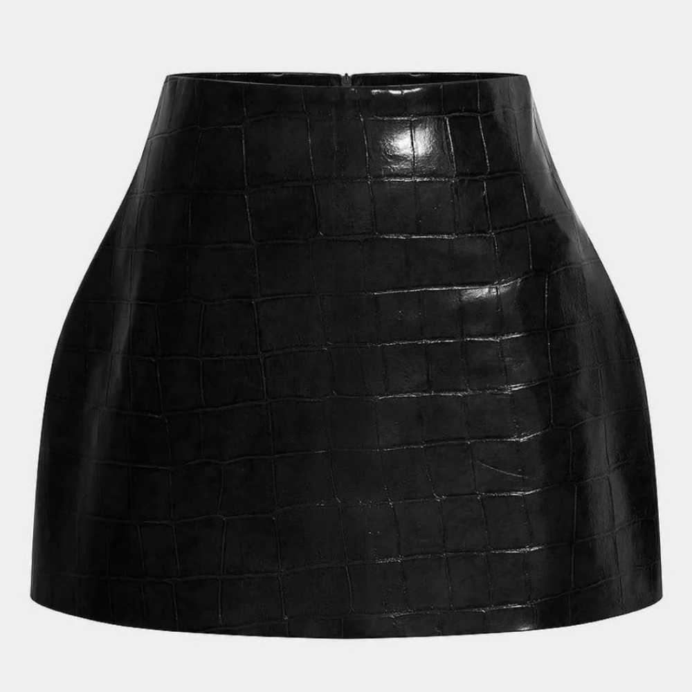NWT Micas Large Texture Faux Leather Skirt